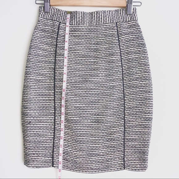 Tweed-like pencil skirt with gold zipper at the back, size XS - Picture 4 of 6